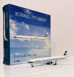 PH04376 Cathay Pacific B777-300ER B-HNR