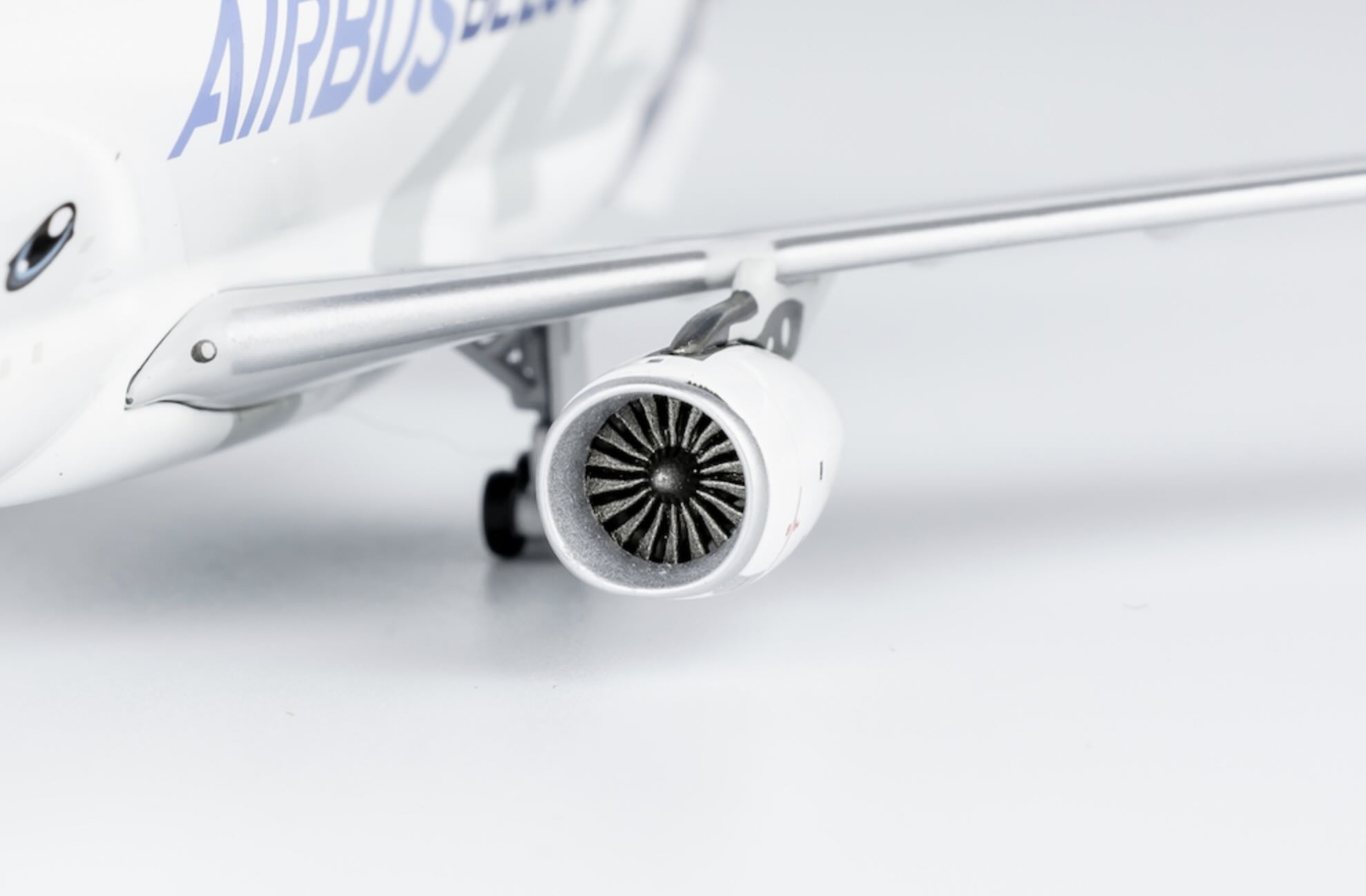 Modellino Aereo 1:400 NG Model Airbus A330-743L BelugaXL F-GXLI #3 + Trattore Gratis