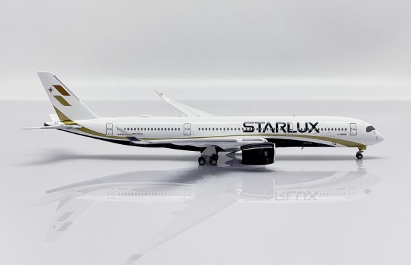 EW4359008 Starlux Airlines A350-900XWB B-58502 – Airplane Model SG