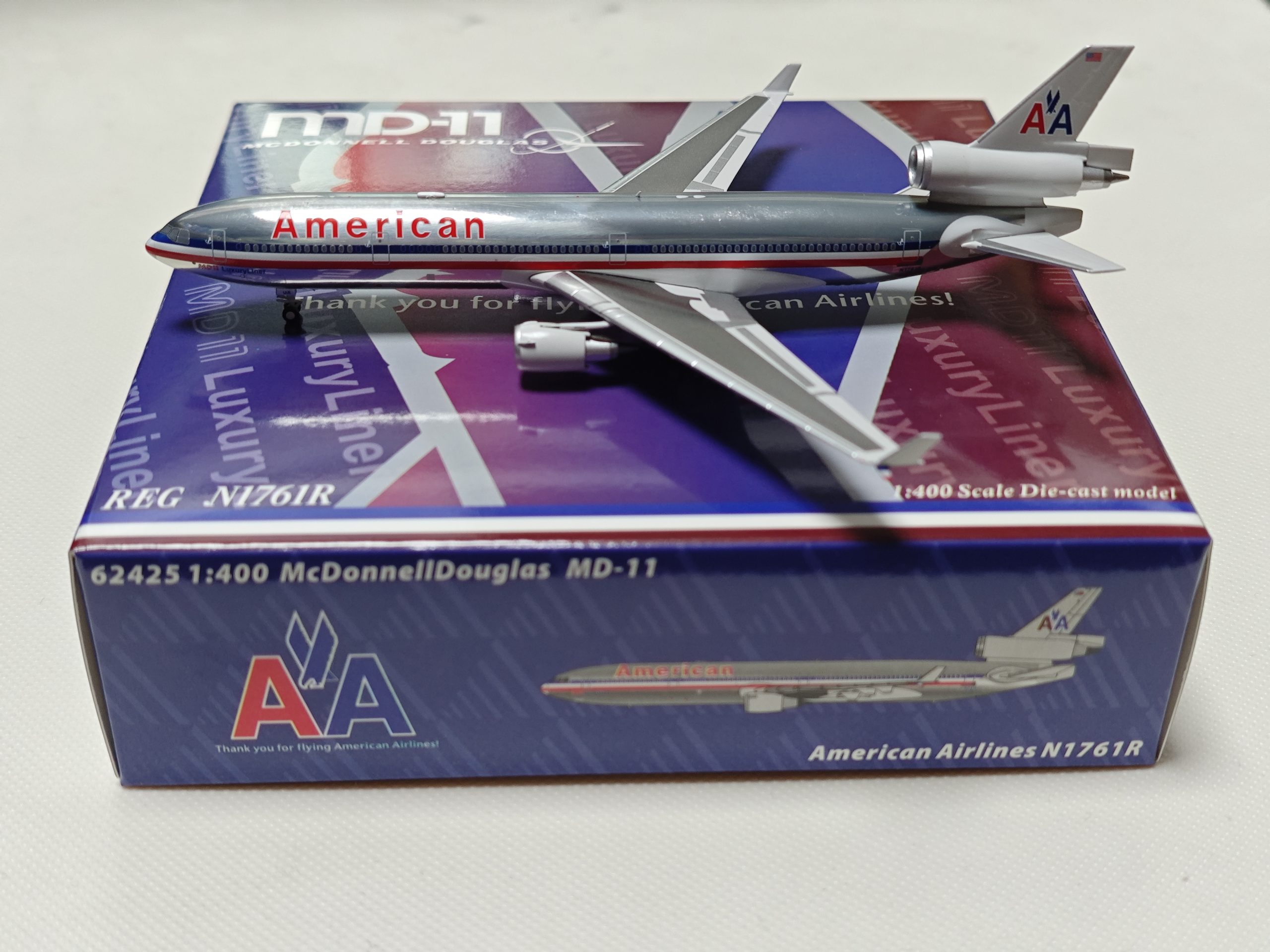 PM62425 American Airlines MD-11 N1761R – Airplane Model SG