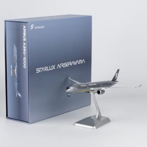 NG57045 (Ultimate Collection) Starlux Airlines A350-1000 "Airsorayama Silver" B-58553