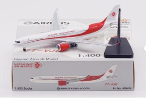 AV4414 Air Algérie A330-941 7T-VJD with detachable gears
